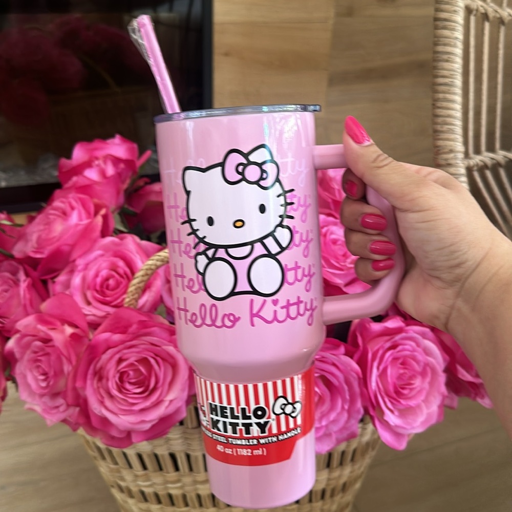 Hello Kitty cup tumbler pink bottle 40oz new Christmas gift holiday birthday